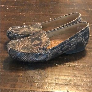 Size 8 BareTraps snakeskin loafers NWOT